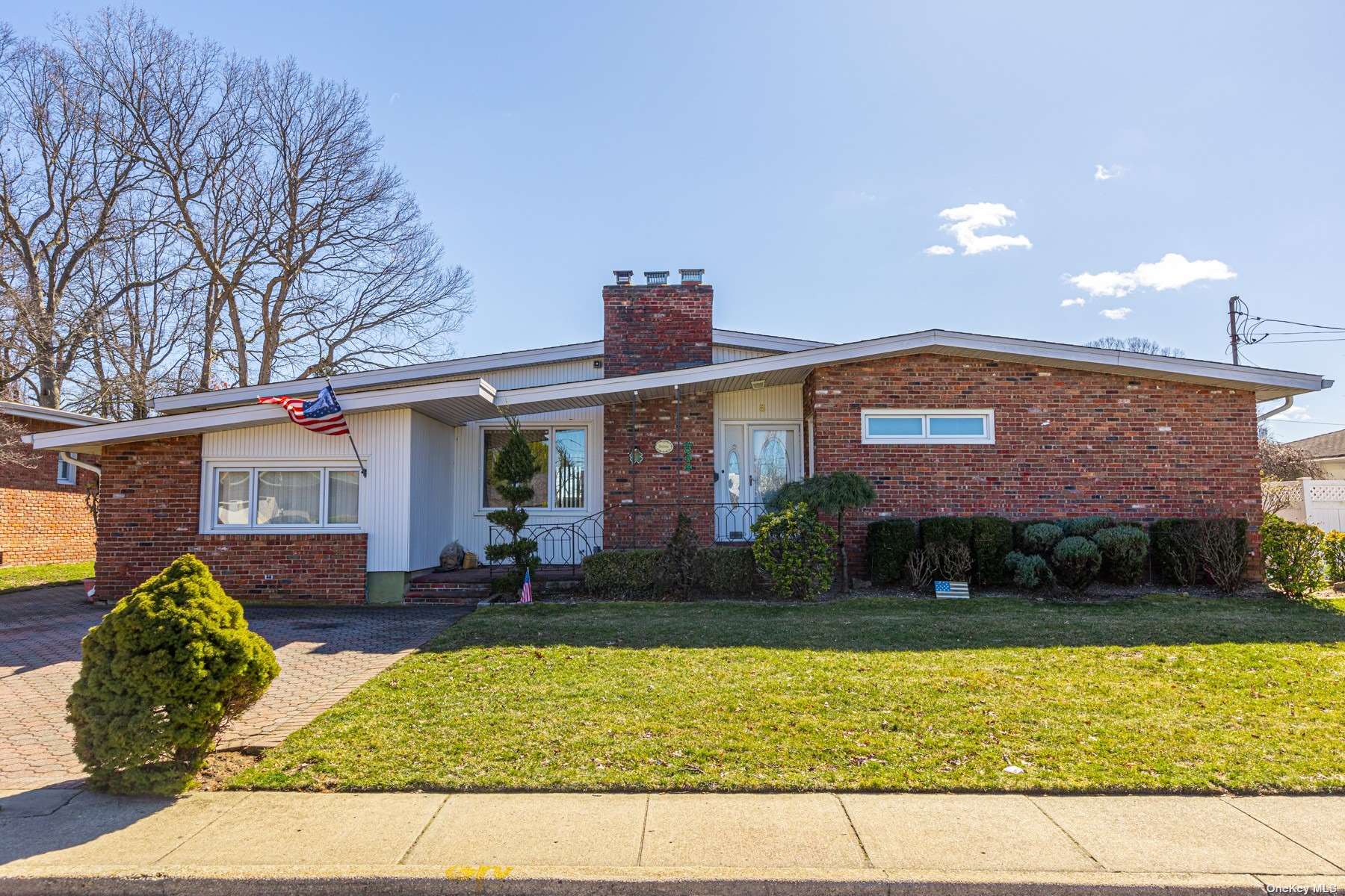 #1 photo, 8 Cedar Place, 长岛 South Farmingdale , NY 11735