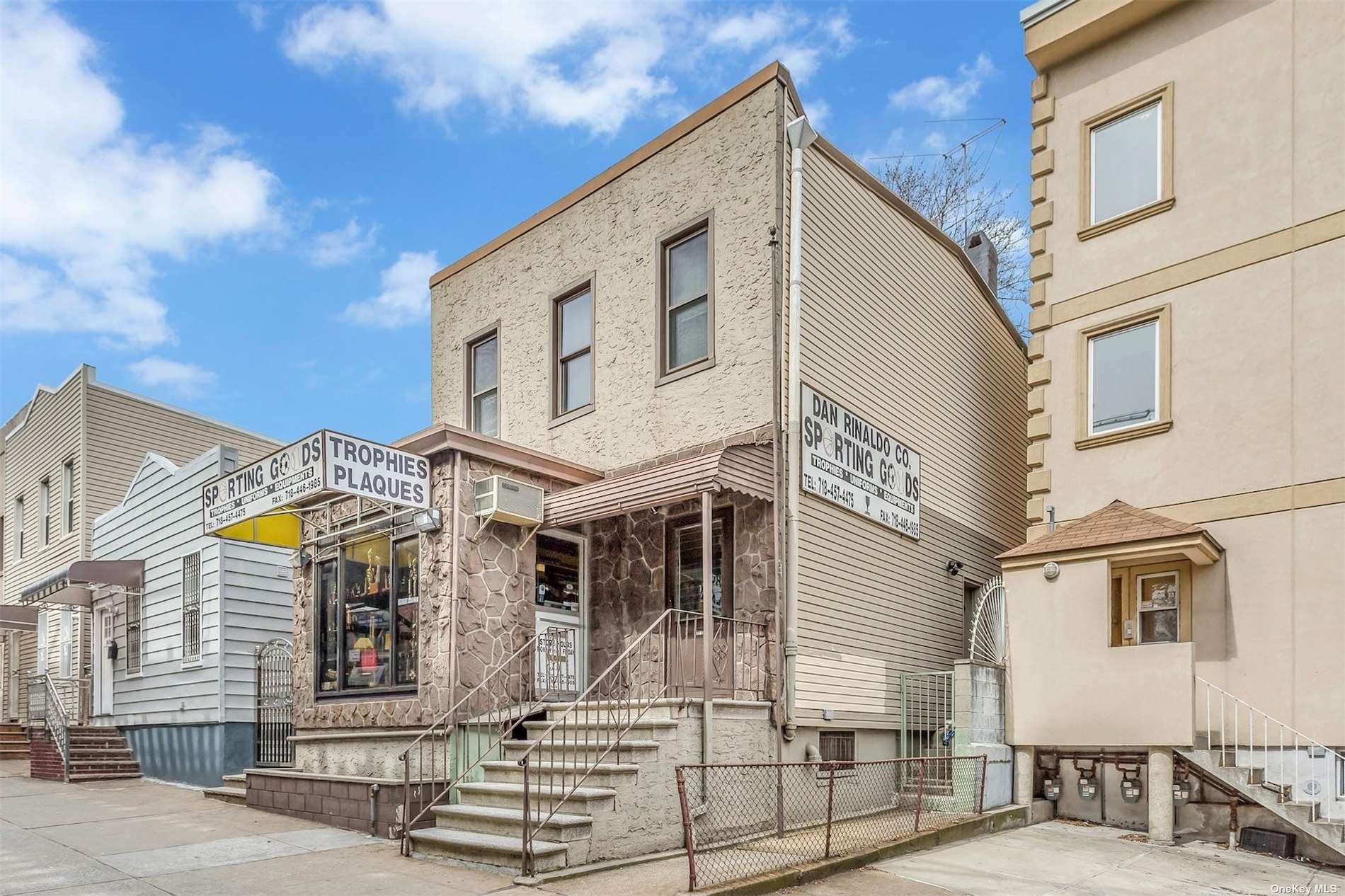 #1 photo, 5627 Roosevelt Avenue, 皇后区 木边 Woodside , NY 11377