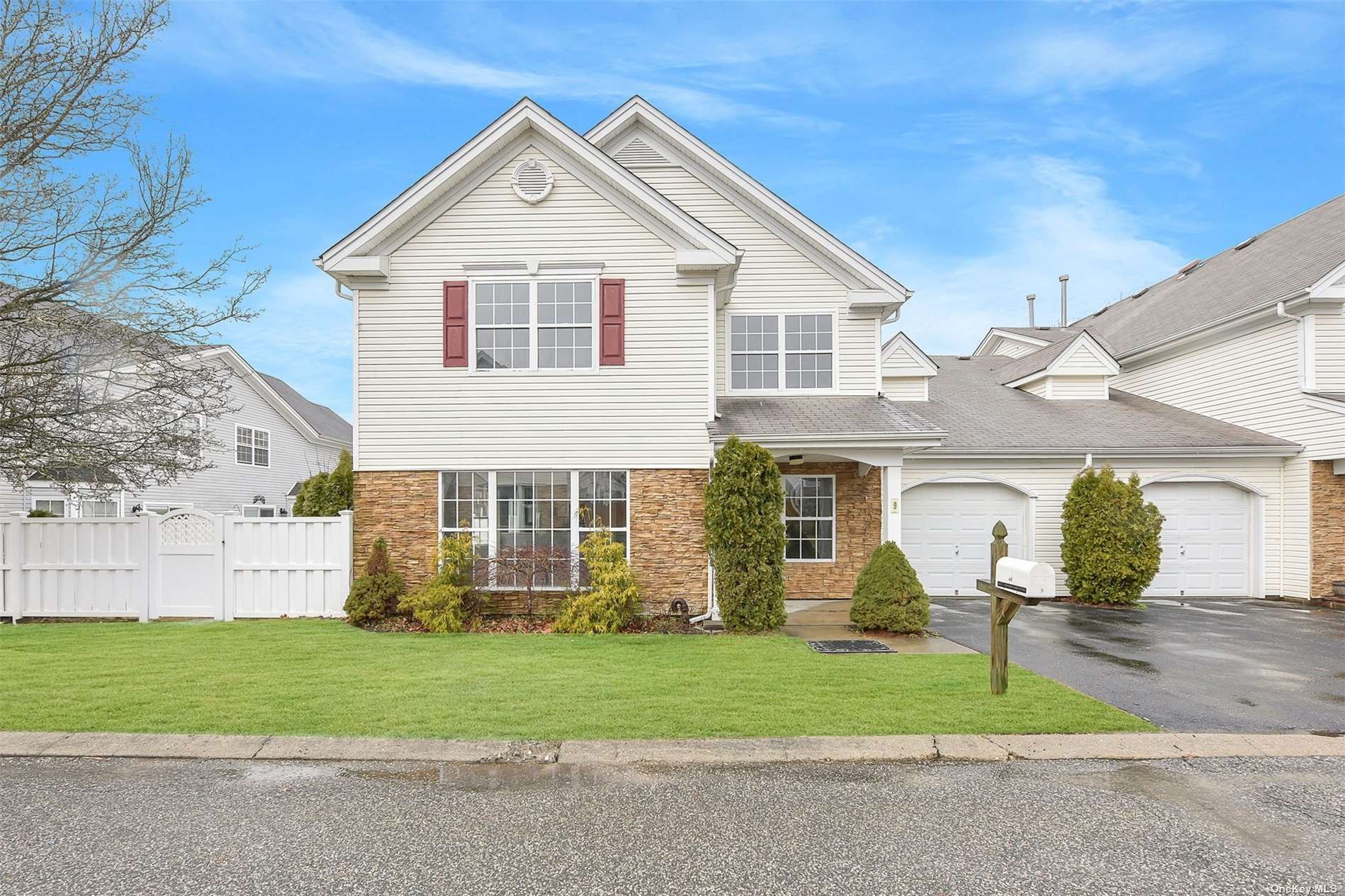 #1 photo, 9 Lavern Drive, 東長島 Middle Island , NY 11953