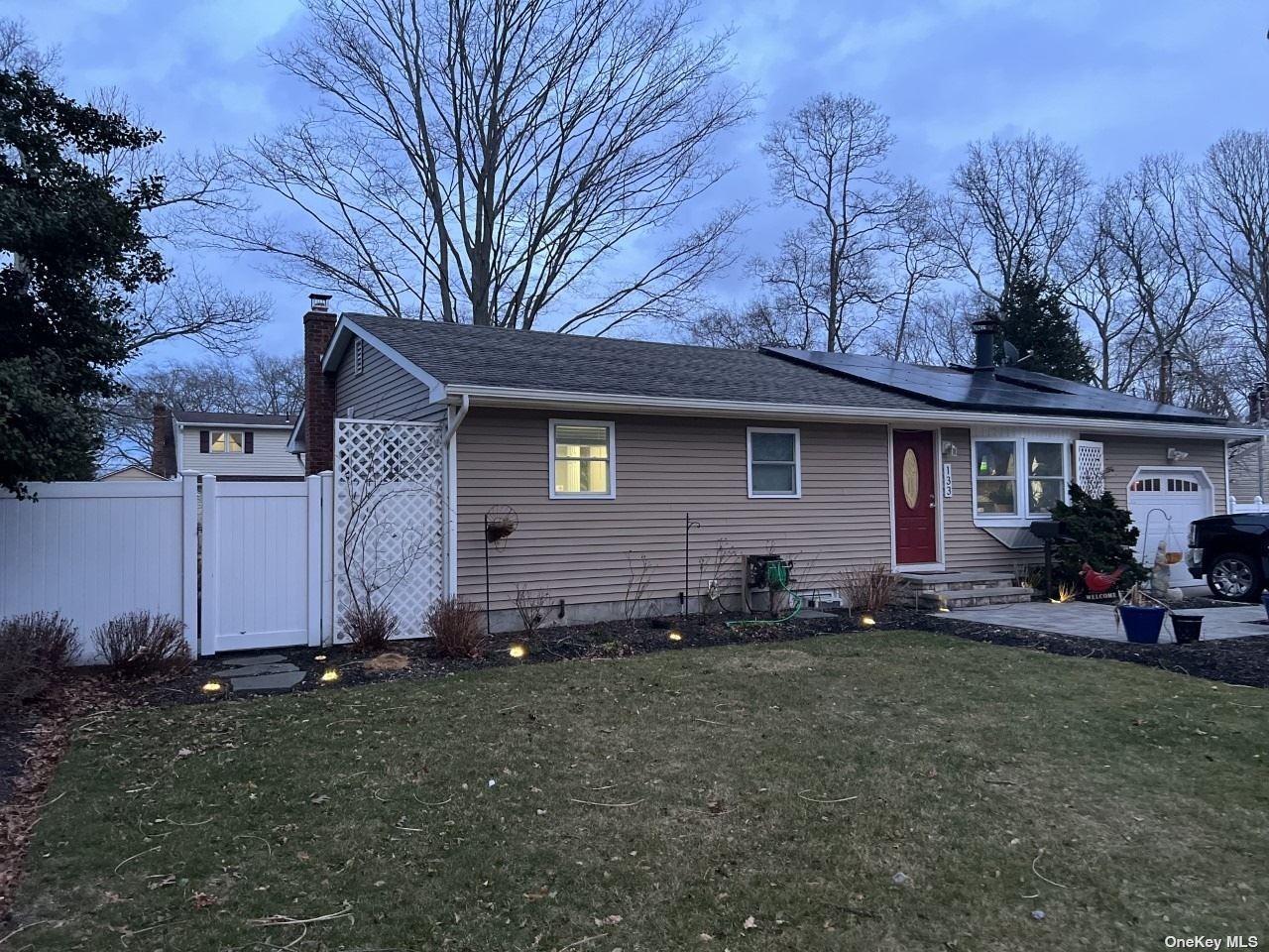 #1 photo, 133 Phyllis Drive, 东长岛 Patchogue , NY 11772