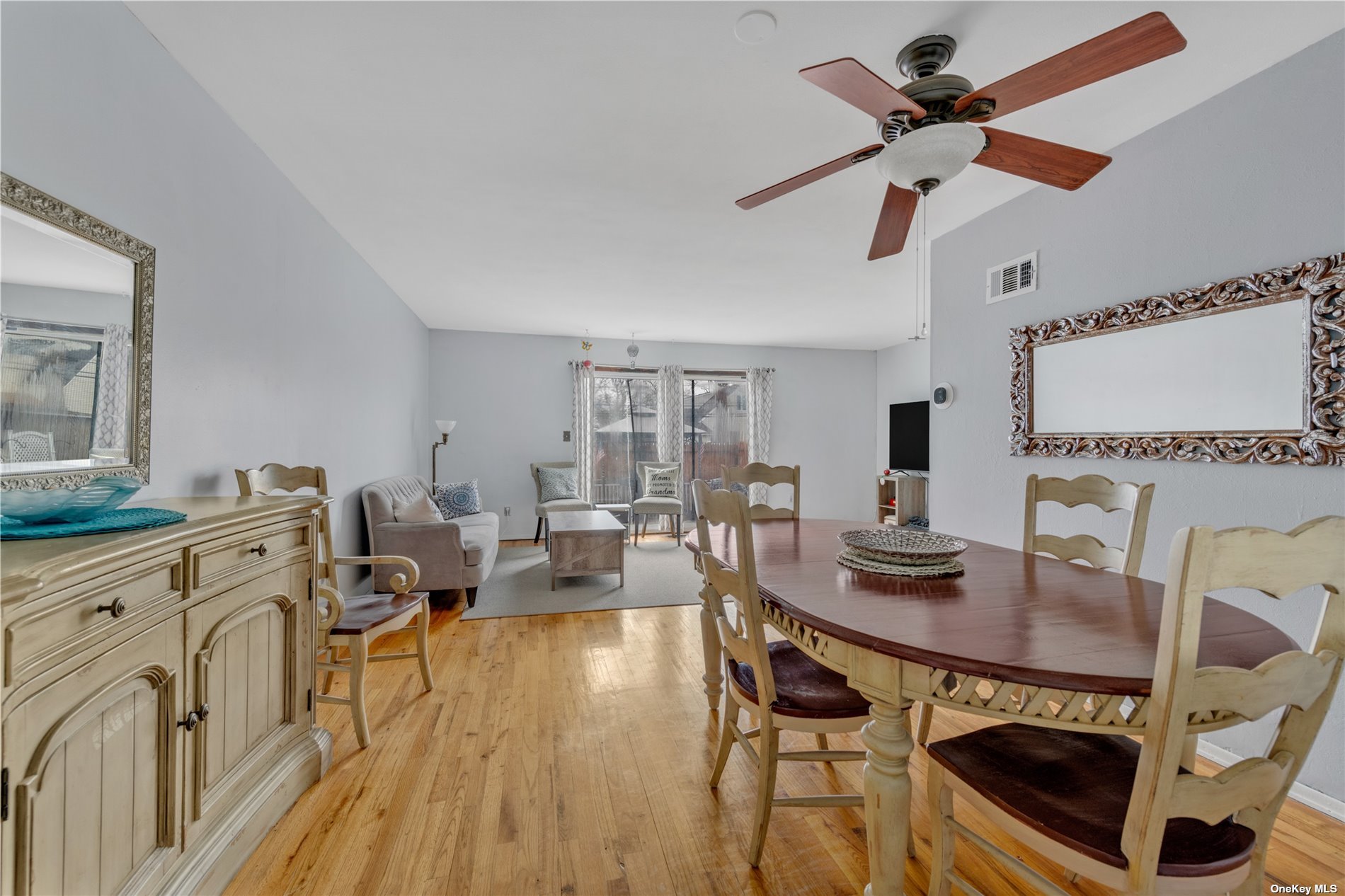 #1 photo, 1030 Franklin Avenue, 長島 Valley Stream , NY 11580