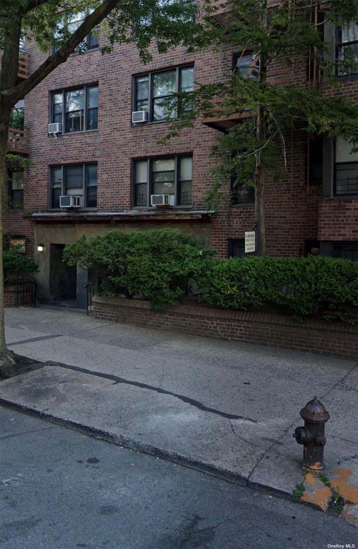 #1 photo, 136-30 Sanford Avenue, 法拉盛 Flushing , NY 11355