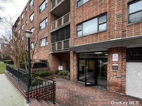 #1 photo, 100 Clinton Avenue, 長島 Mineola , NY 11501