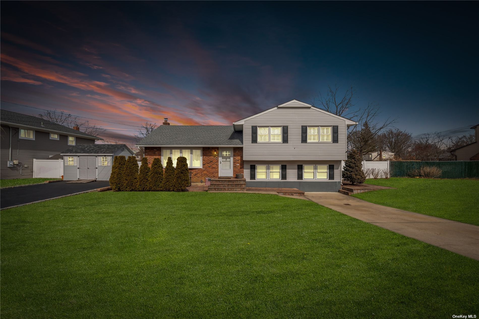 #1 photo, 333 Boulder Street, 東長島 Ronkonkoma , NY 11779