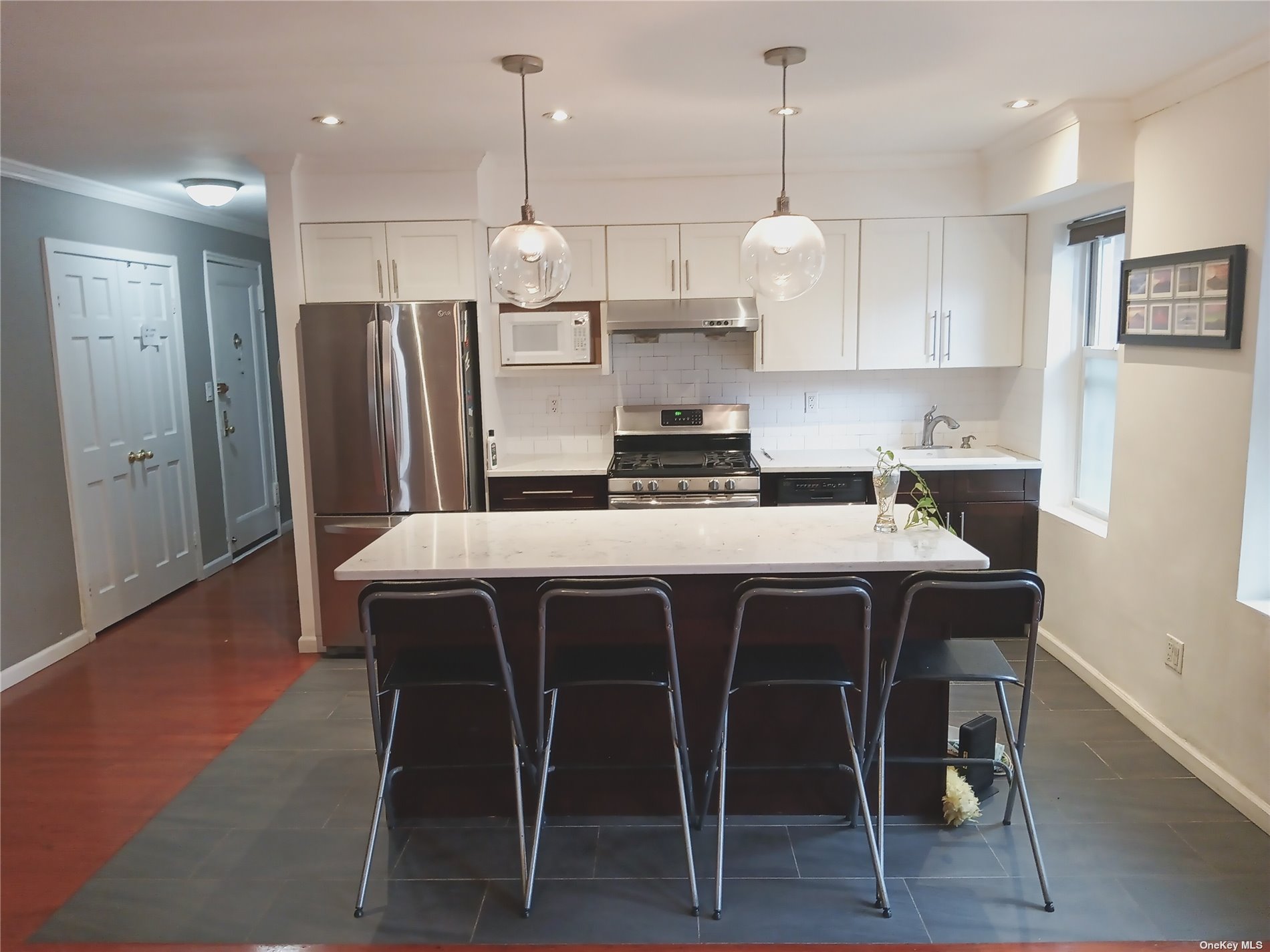 #1 photo, 66-37 Yellowstone Boulevard, 皇后区 森林小丘 Forest Hills , NY 11375