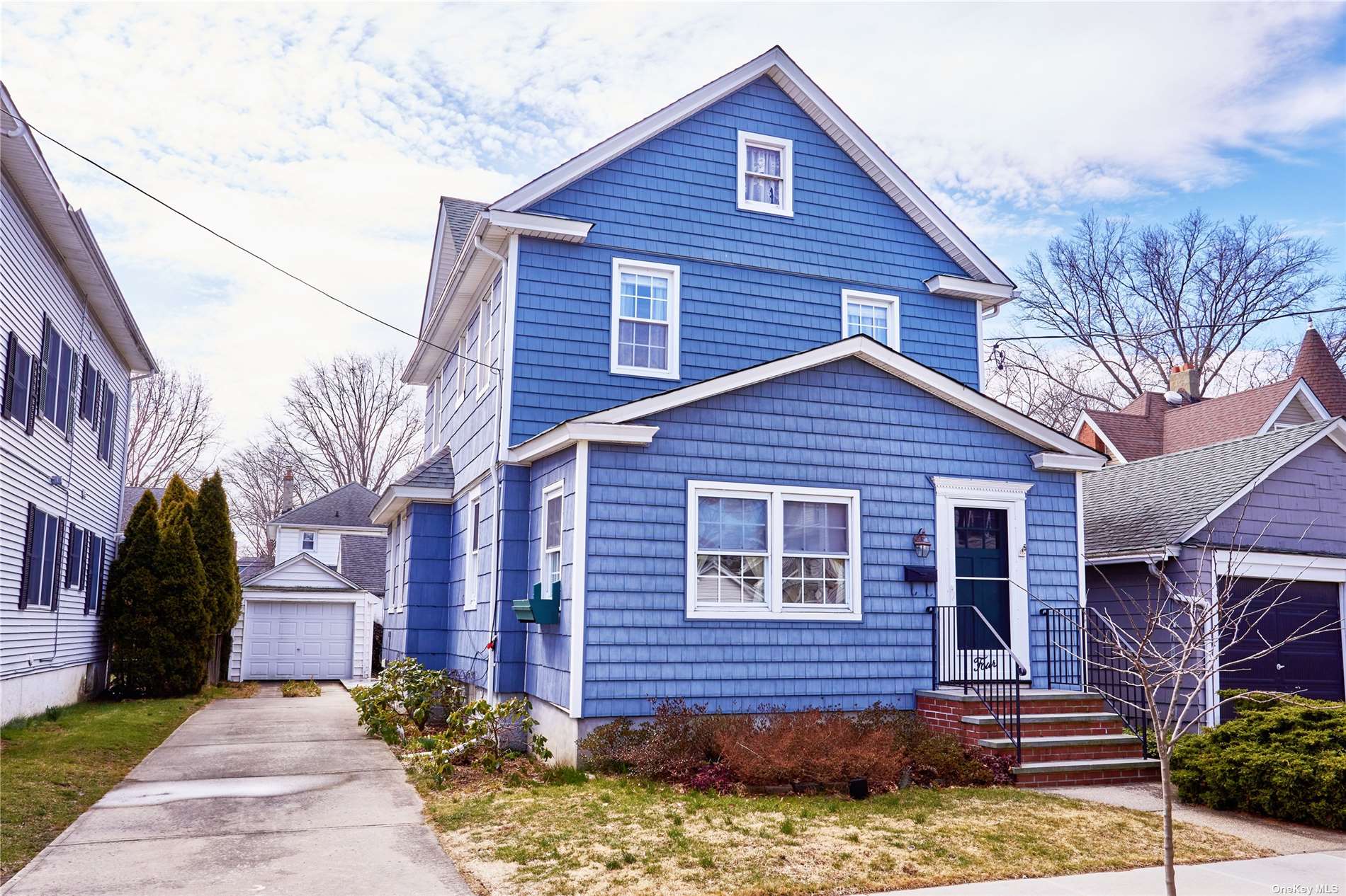 #1 photo, 4 Martha Terrace, 長島 花卉園 Floral Park , NY 11001