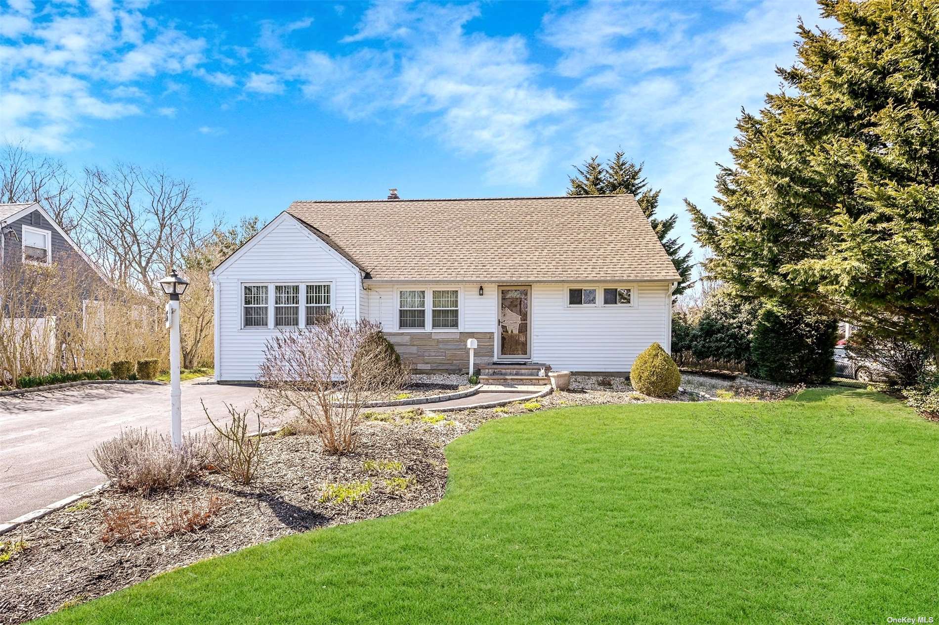 #1 photo, 1146 Udall Road, 東長島 海湾 Bay Shore , NY 11706