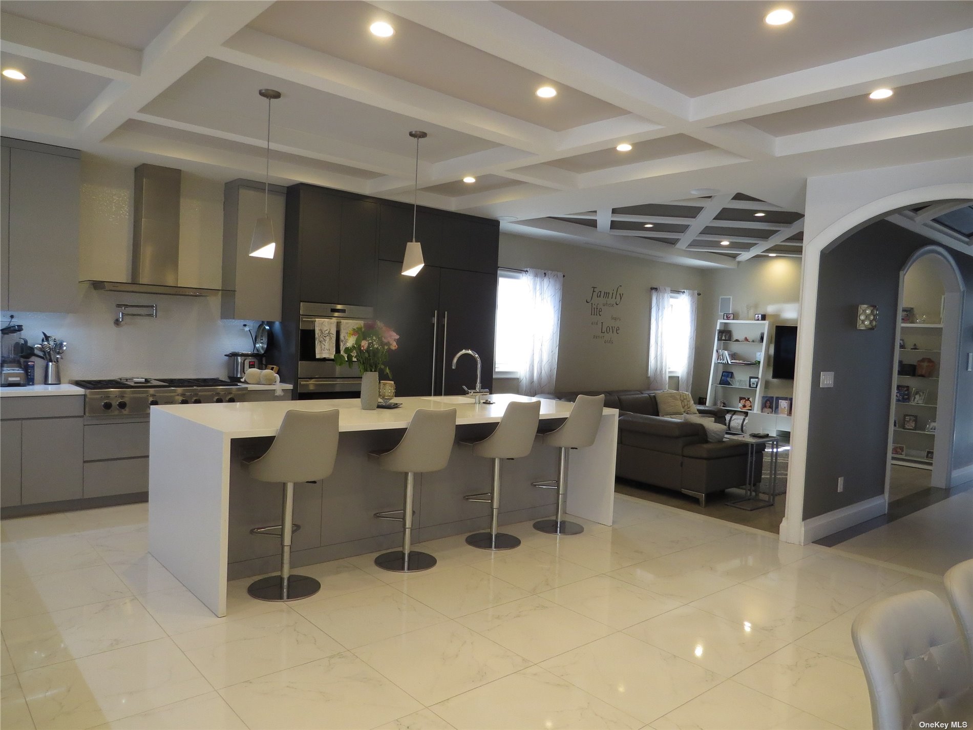 #1 photo, 64-23 Marathon Parkway, 皇后區 小頸 Little Neck , NY 11362