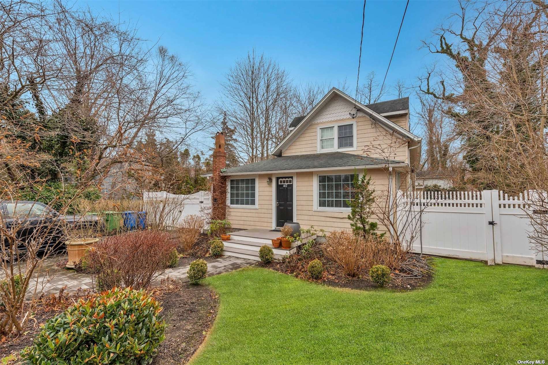 #1 photo, 417 W Broadway, 東長島 Port Jefferson , NY 11777