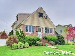 #1 photo, 3133 Perry Avenue, 長島 Oceanside , NY 11572