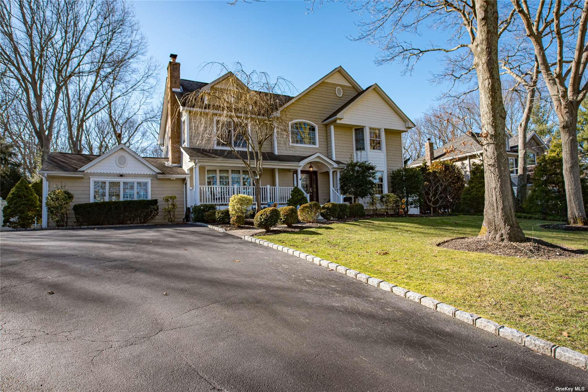 #1 photo, 6 Storyland Road, サフォーク郡 Saint James , NY 11780