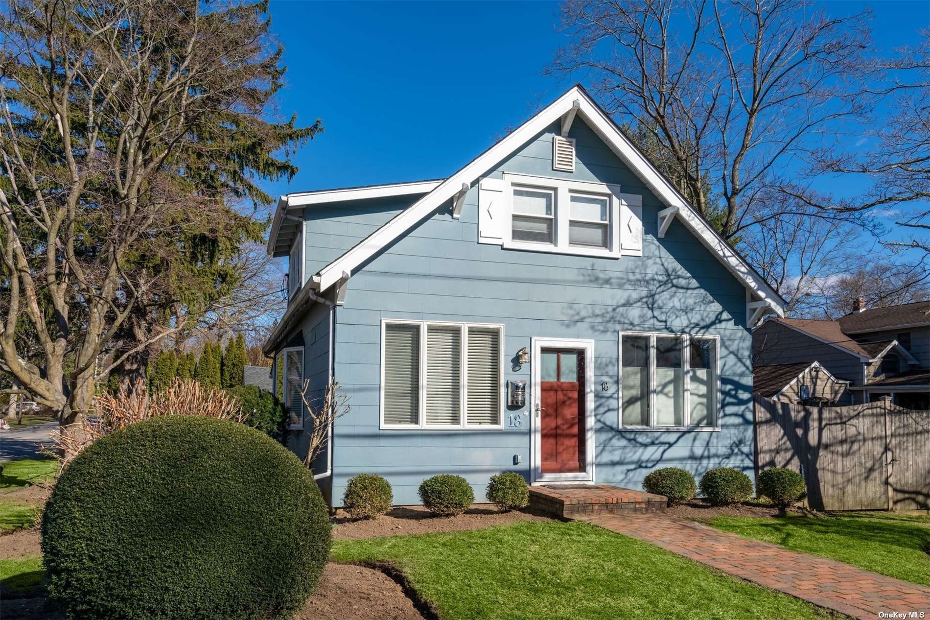 #1 photo, 18 Luther Place, 東長島 亨廷顿站 Huntington Station , NY 11746