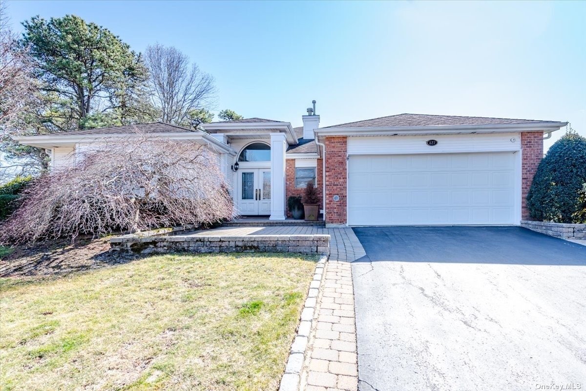 #1 photo, 127 Hiland, 东长岛 康马克 Commack , NY 11725