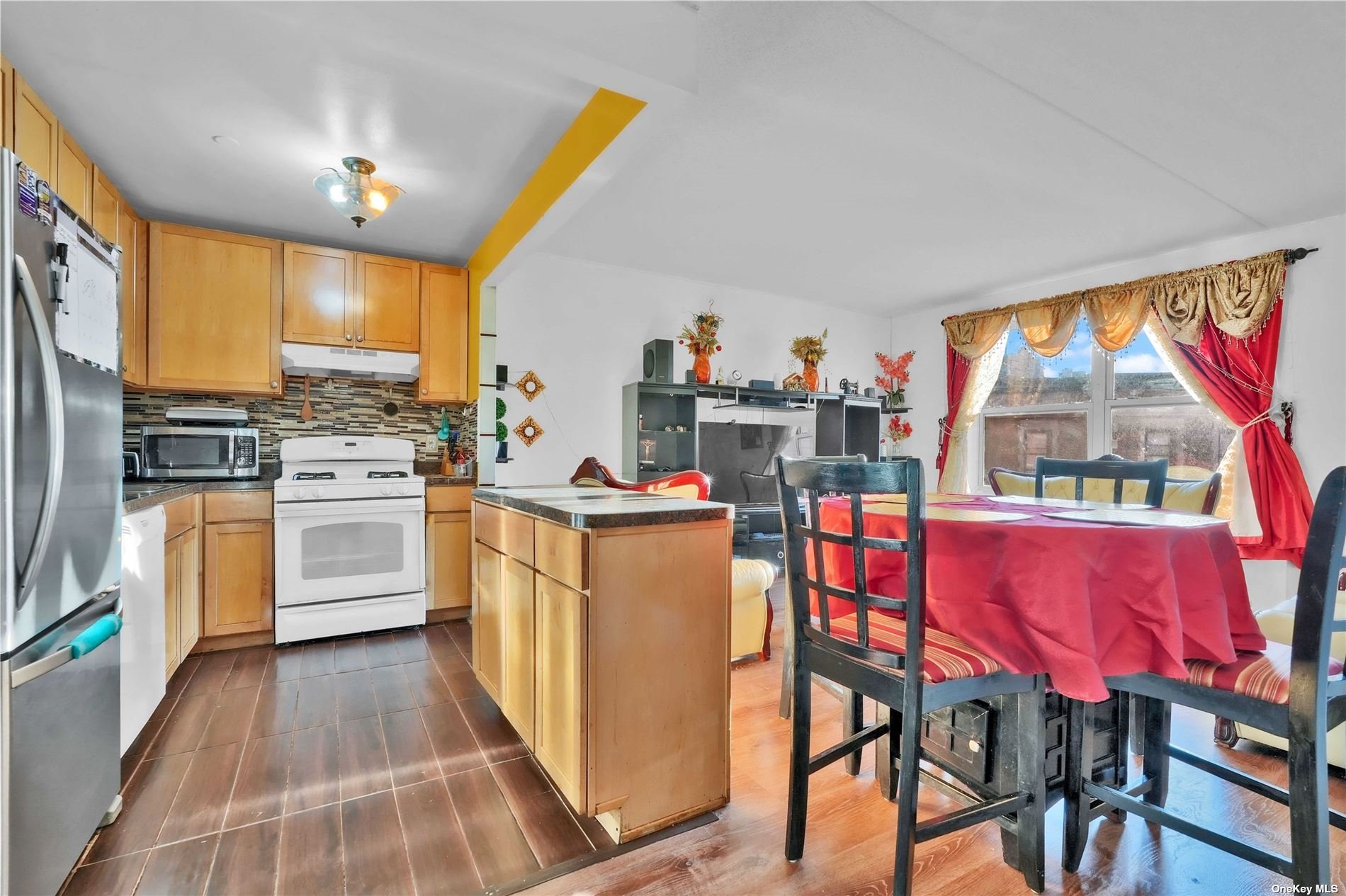 #1 photo, 837 Washington Avenue, 布朗士 Bronx , NY 10451