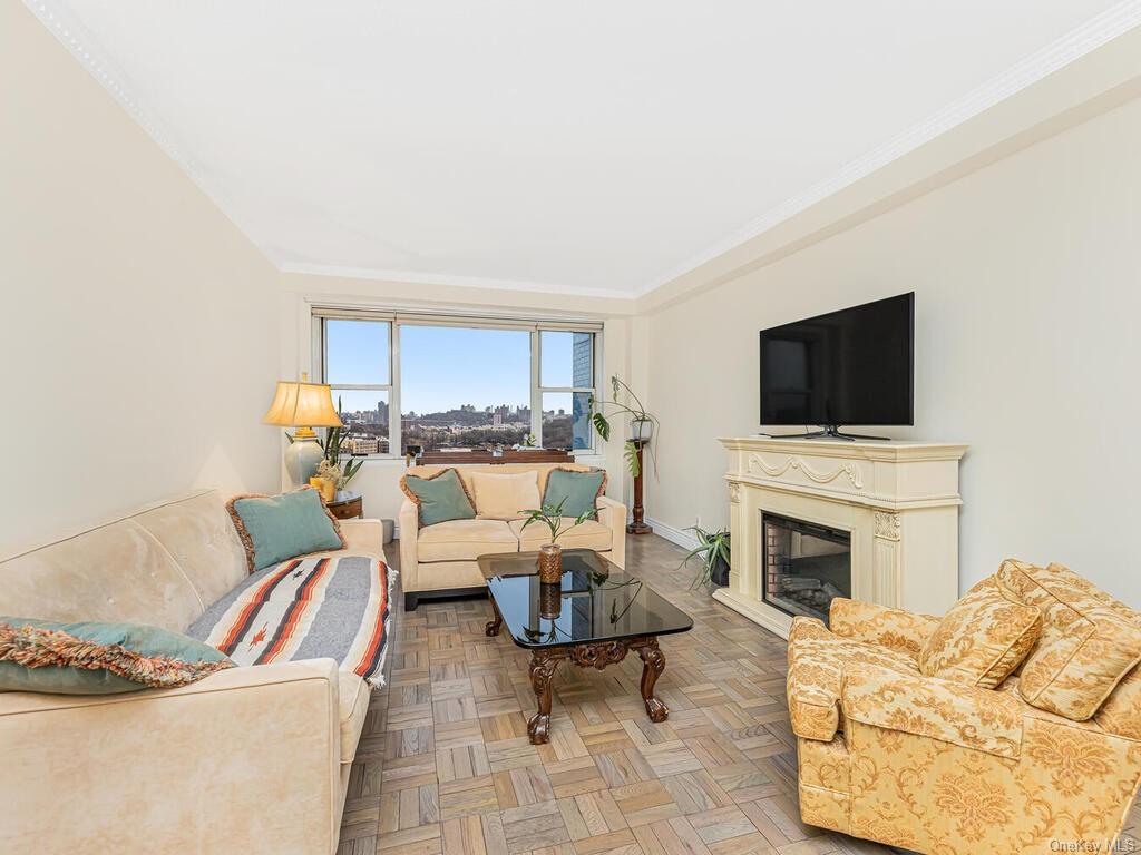 #1 photo, 2400 Johnson Avenue, 布朗士 Bronx , NY 10463