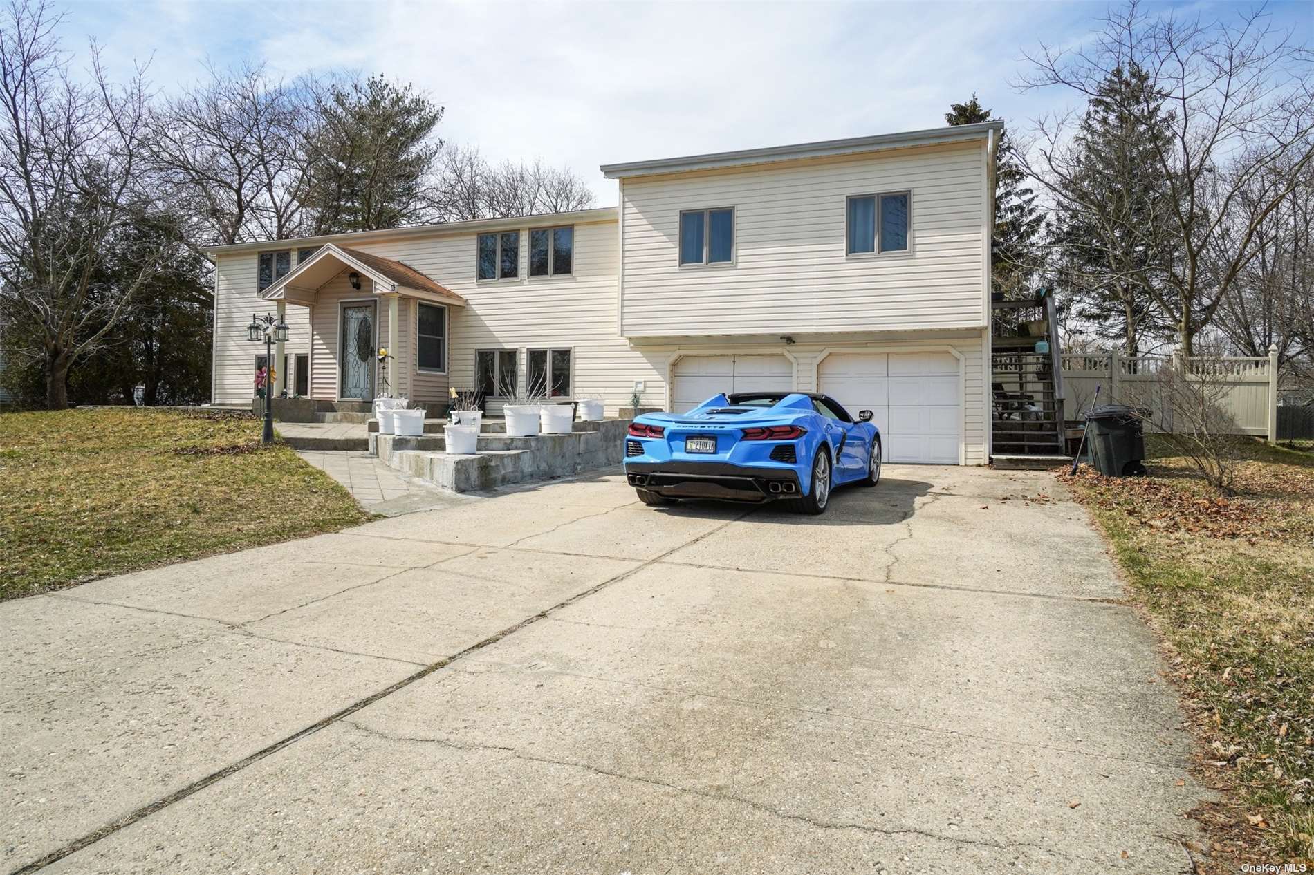 #1 photo, 9 Freshman Lane, 東長島 Stony Brook , NY 11790