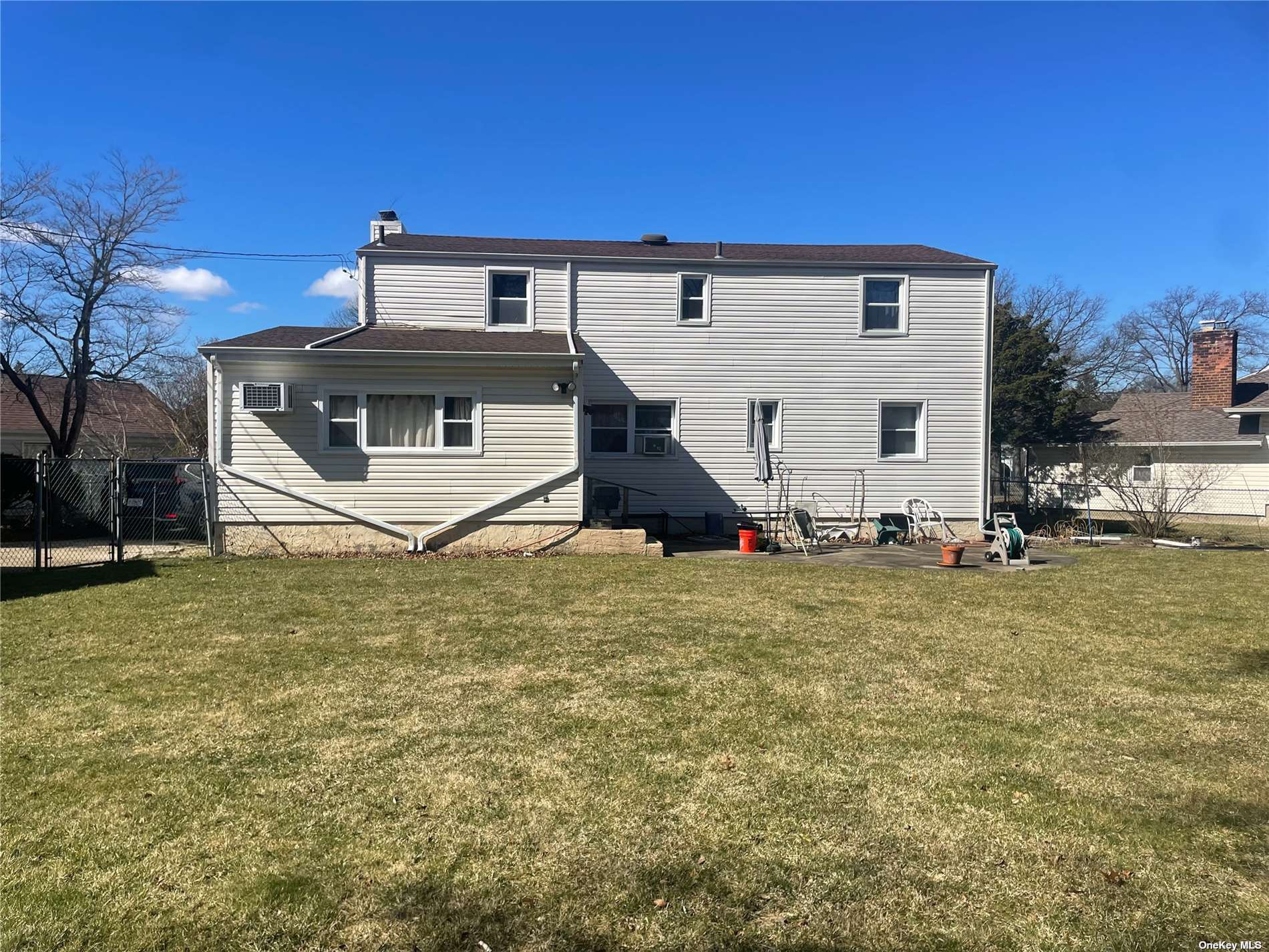 #1 photo, 324 Arkansas Drive, 長島 Valley Stream , NY 11580