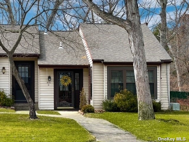 #1 photo, 425D Bridgewater Drive, 東長島 Ridge , NY 11961