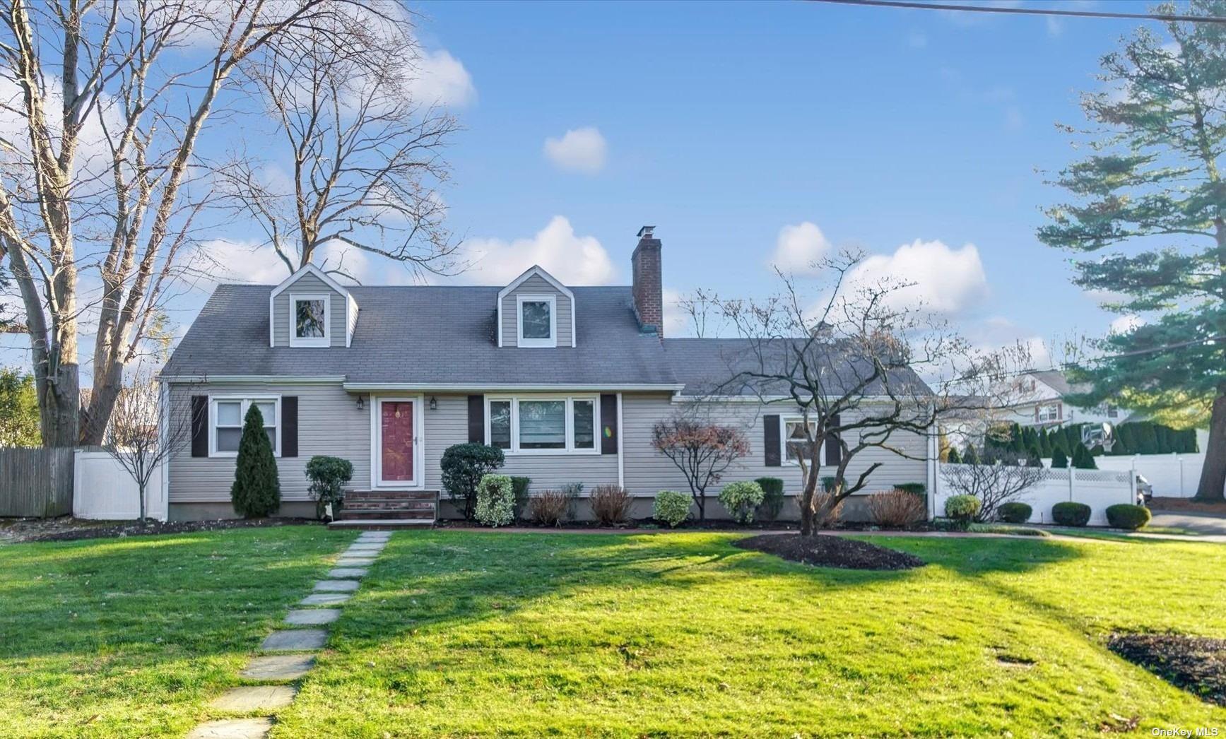 #1 photo, 15 Macarthur Avenue, 東長島 亨廷顿 Huntington , NY 11743