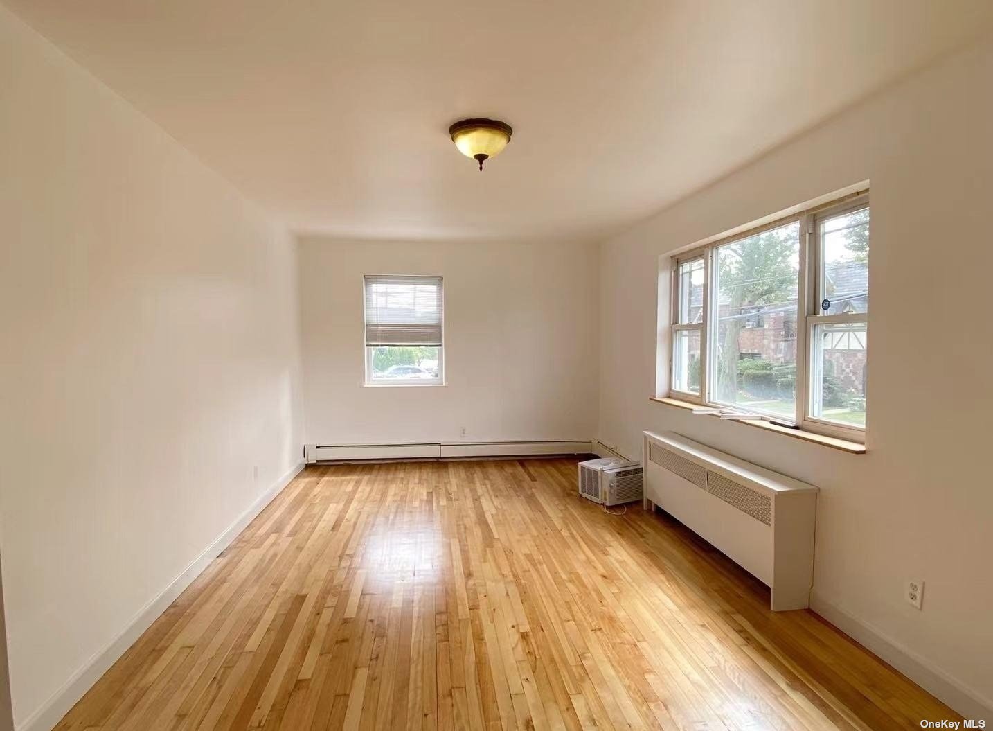 #1 photo, 145-15 21 Avenue, 皇后区 白石镇 Whitestone , NY 11357