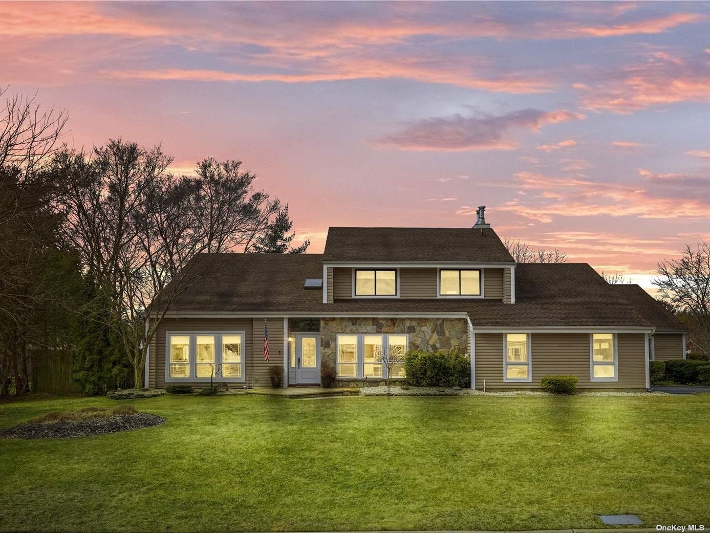 #1 photo, 1 & 3 Dunlop Court, سوفولك Commack , NY 11725