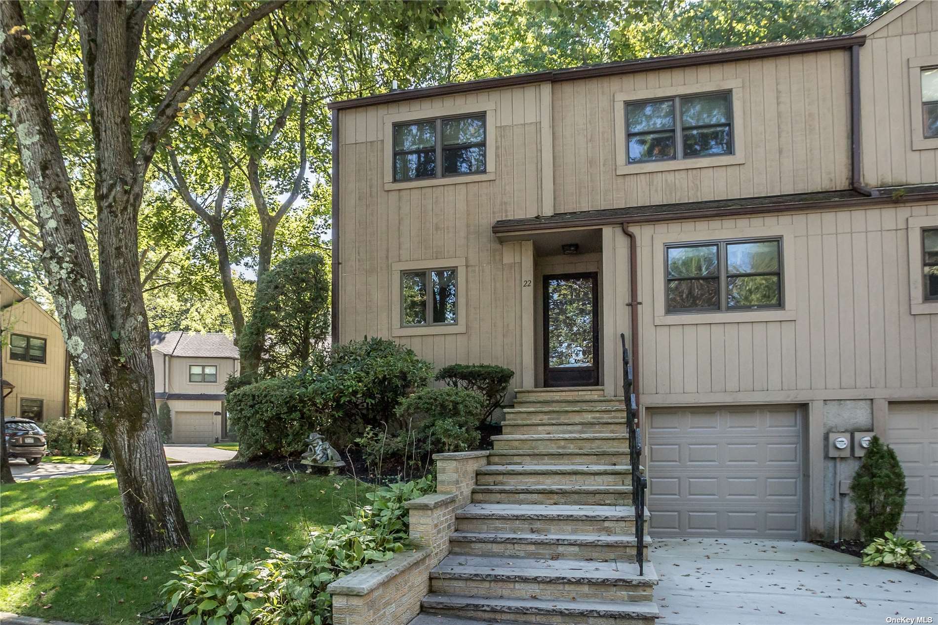 #1 photo, 22 High Oak Court, 東長島 亨廷顿 Huntington , NY 11743