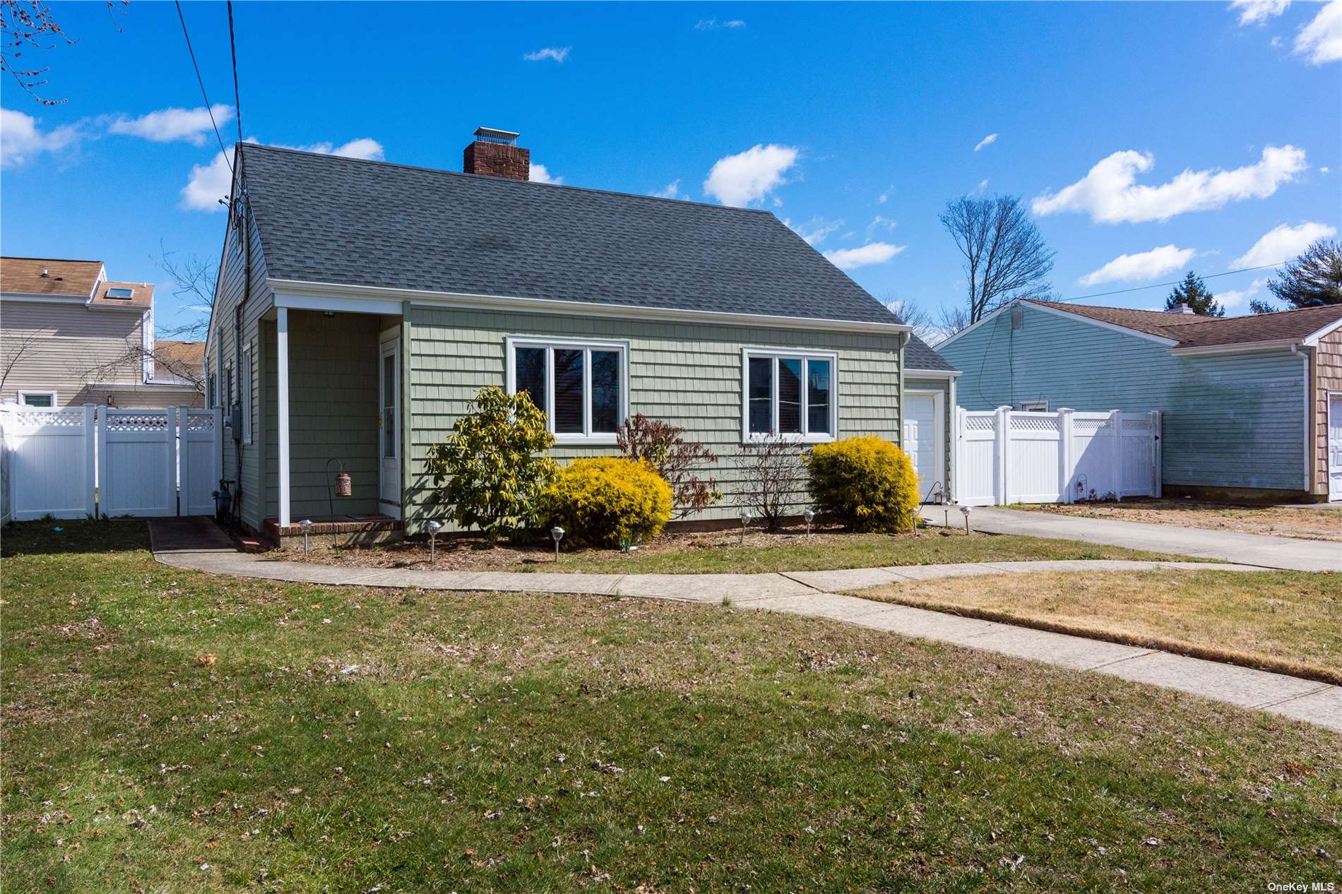 #1 photo, 22 Carman Boulevard, 長島 Massapequa , NY 11758