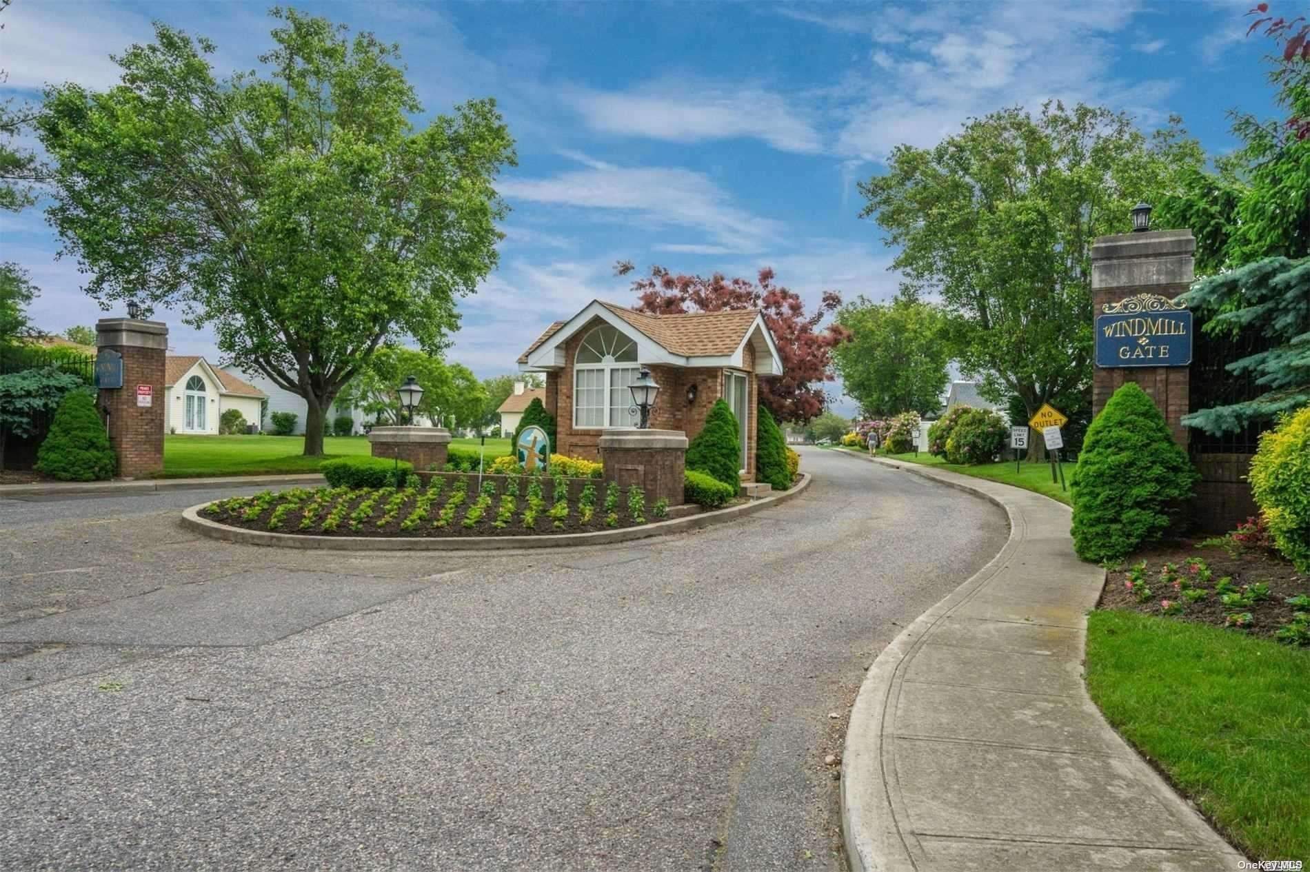 #1 photo, 15 Windmill Gate Drive, 东长岛 Oakdale , NY 11769