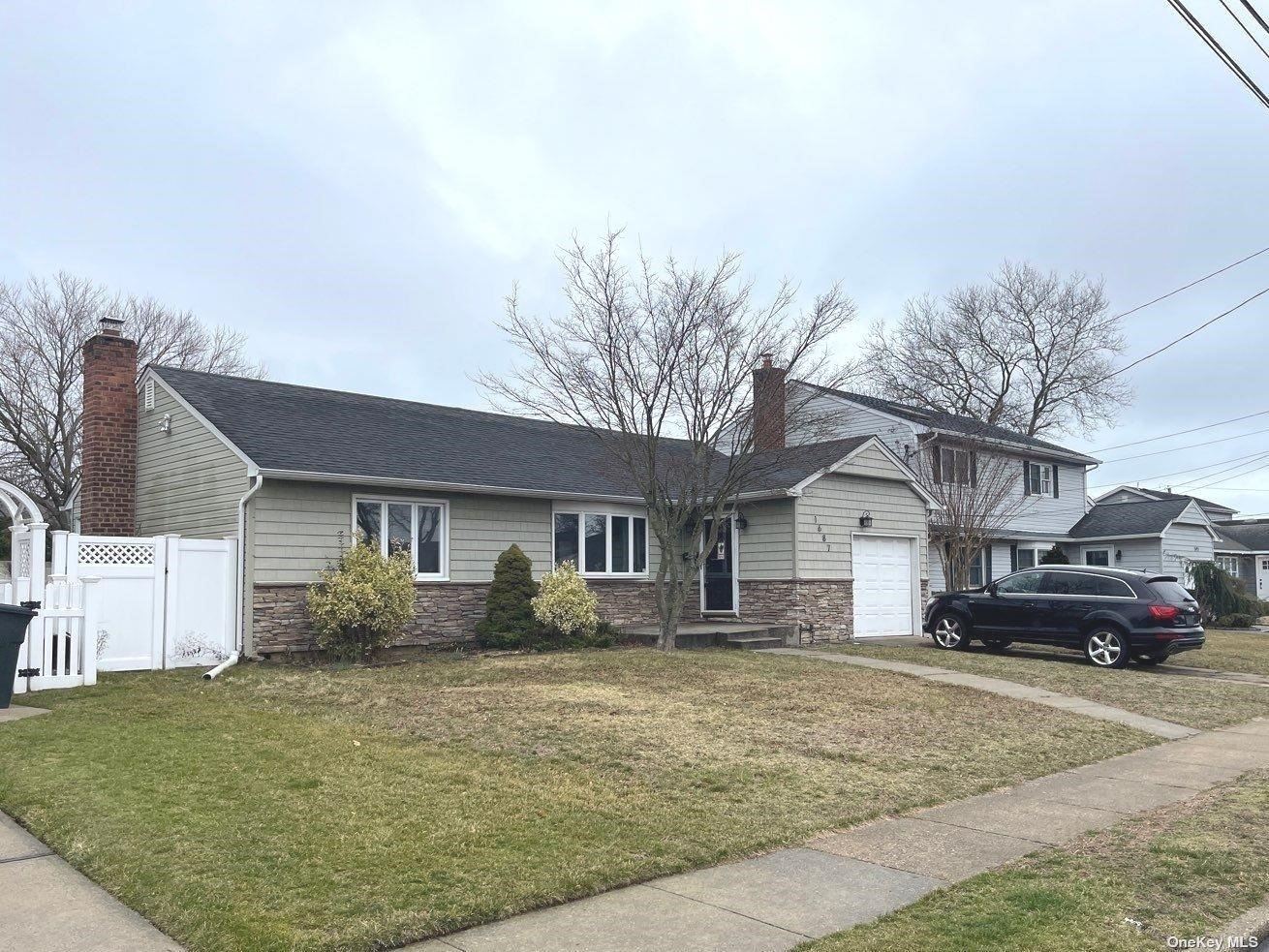 #1 photo, 1687 Amsterdam Avenue, 長島 Merrick , NY 11566