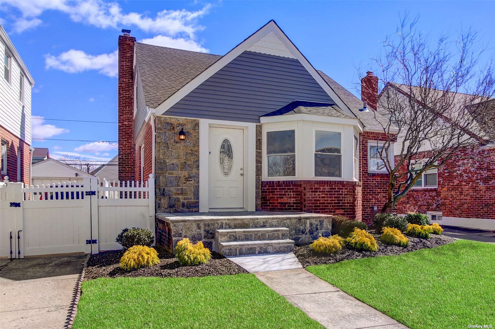 #1 photo, 124 Heathcote Road, 長島 Elmont , NY 11003