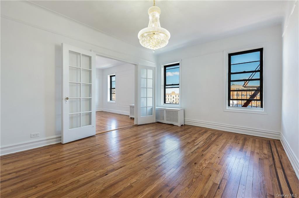 #1 photo, 44-14 Newtown Road, 皇后區 阿士多利亚 Astoria , NY 11103