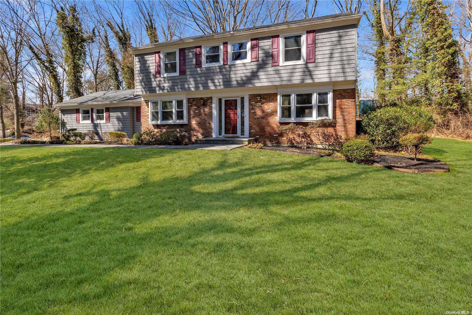 #1 photo, 21 Ebbtide Lane, 东长岛 Dix小山 Dix Hills , NY 11746