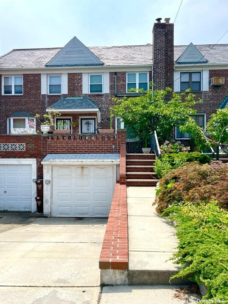 #1 photo, 58-40 79th Street, 皇后區 中村 Middle Village , NY 11379