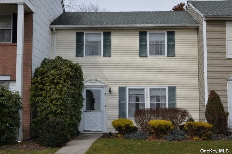 #1 photo, 8 Norfolk Court, 東長島 科勒姆 Coram , NY 11727