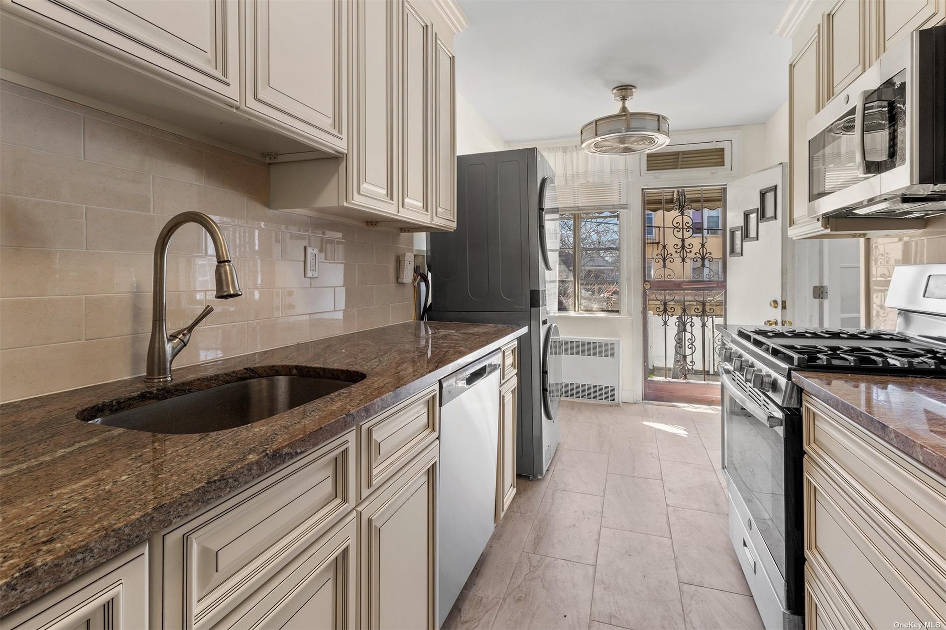 #1 photo, 1136 E 225th Street, 布朗士 Bronx , NY 10466