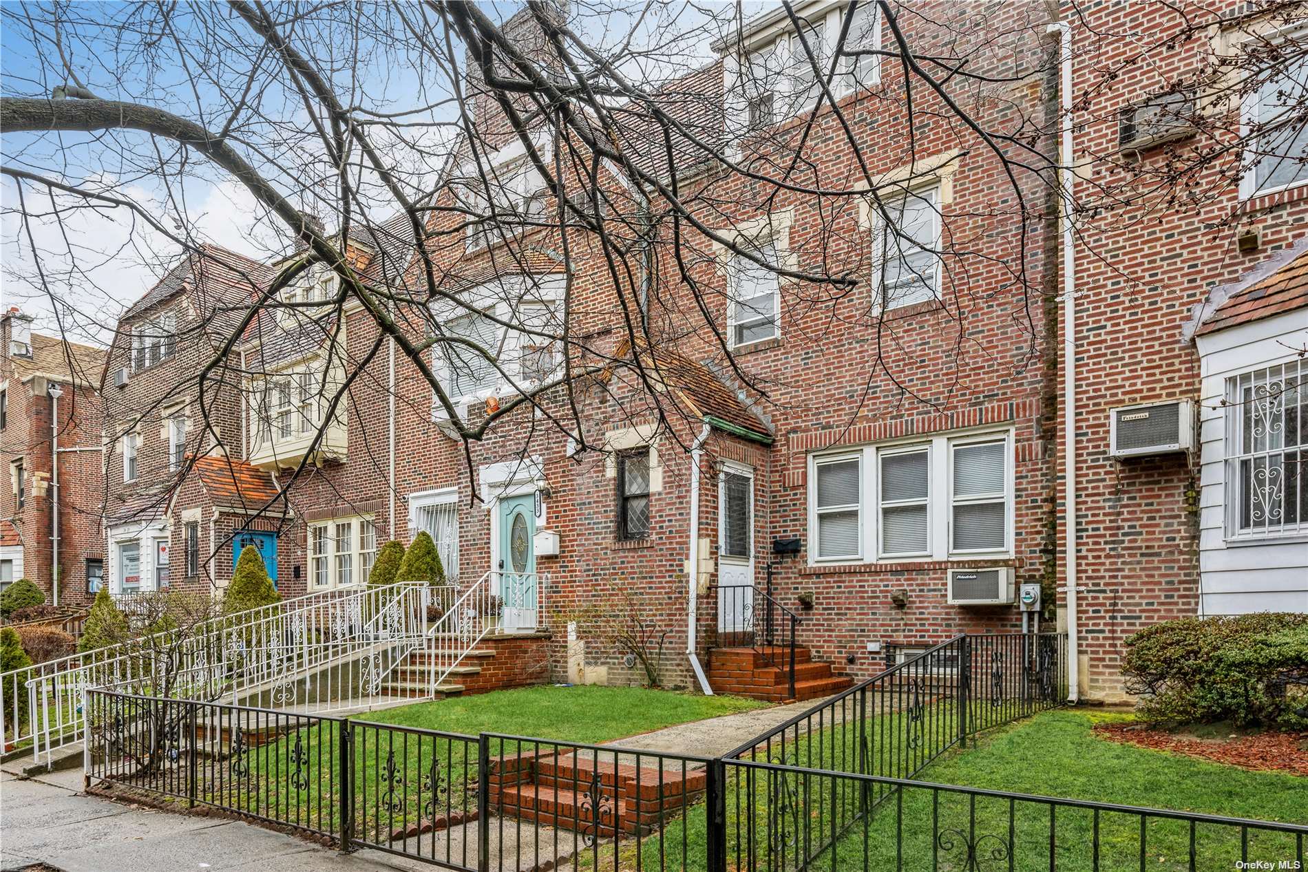 #1 photo, 34-35 83rd Street, 皇后區 傑克遜高地 Jackson Heights , NY 11372