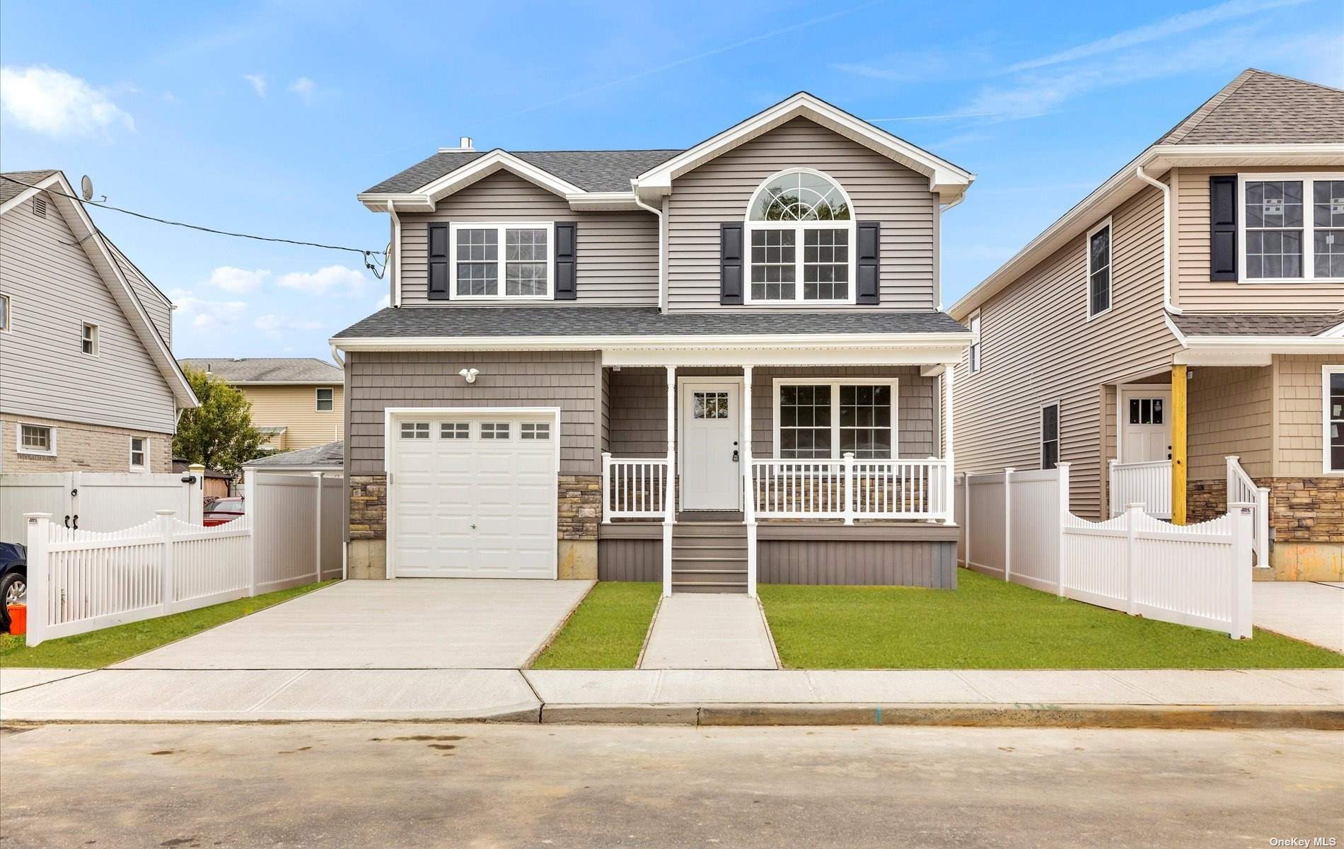 #1 photo, 1329 Telegram Avenue, 長島 Elmont , NY 11003