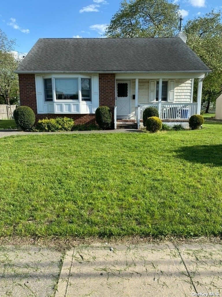 #1 photo, 136 Parkdale Drive, 東長島 North Babylon , NY 11703