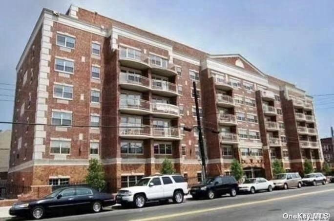 #1 photo, 38-11 108 Street, クイーンズ区 Corona , NY 11368