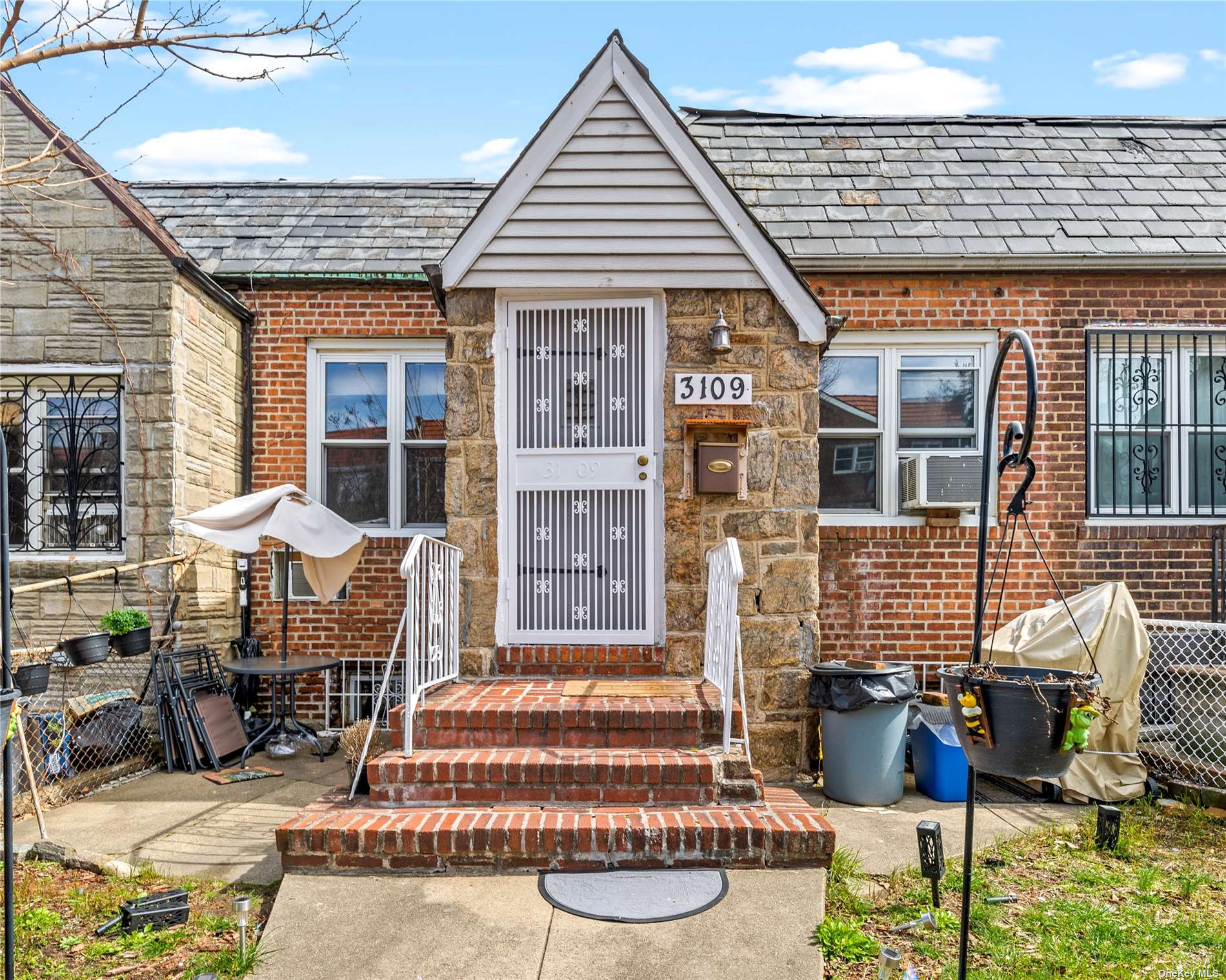 #1 photo, 31-09 86th Street, 皇后区 艾姆赫斯特 East Elmhurst , NY 11369