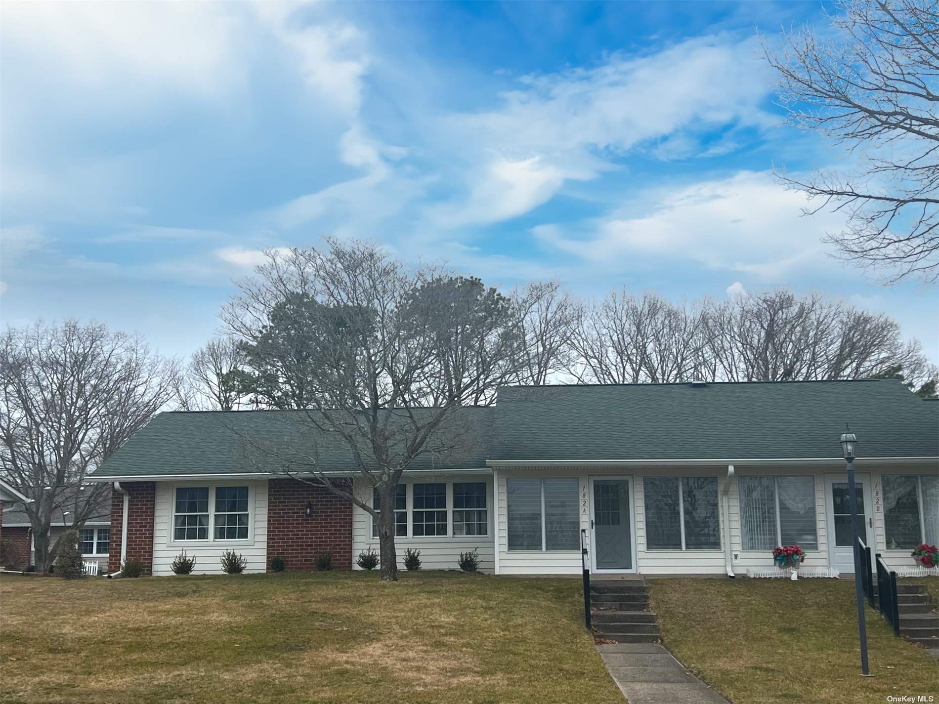 #1 photo, 182A Ventry Court, 東長島 Ridge , NY 11961