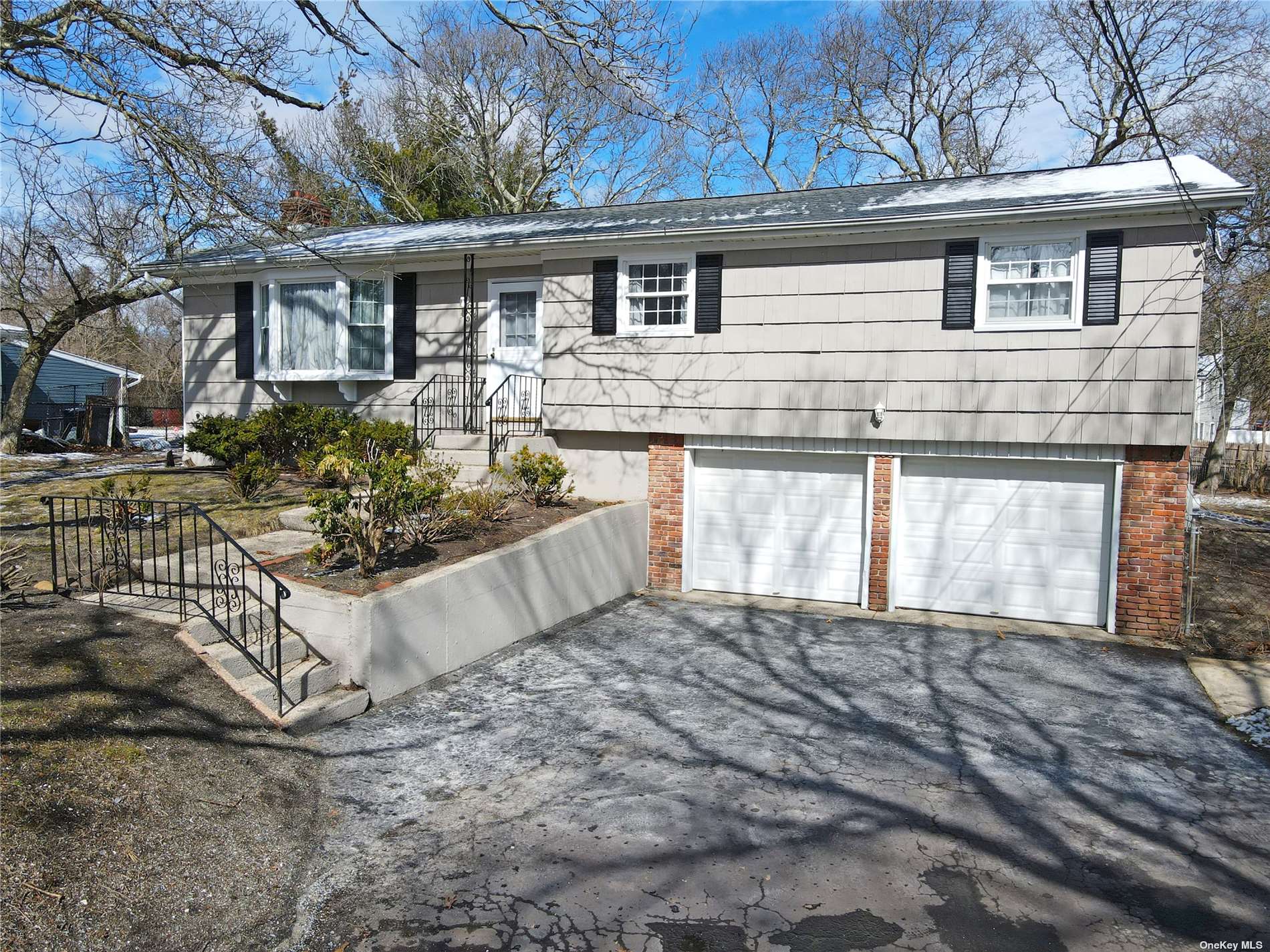 #1 photo, 559 Hawkins Road, 东长岛 Selden , NY 11784