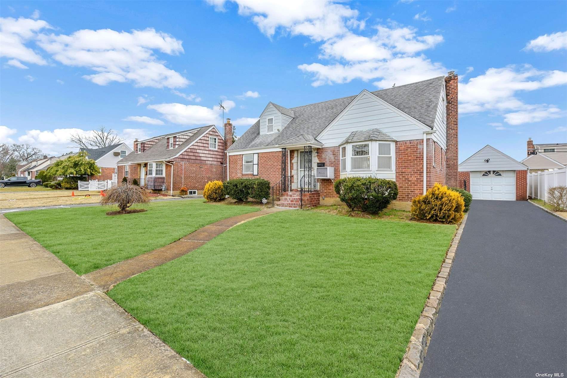 #1 photo, 52 Birchwood Drive, 長島 Valley Stream , NY 11580