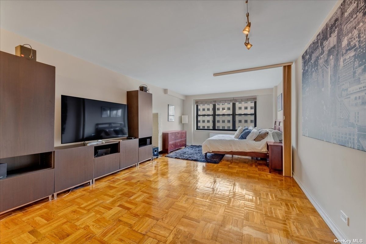 #1 photo, 125-10 Queens Boulevard, 皇后区 秋园 Kew Gardens , NY 11415