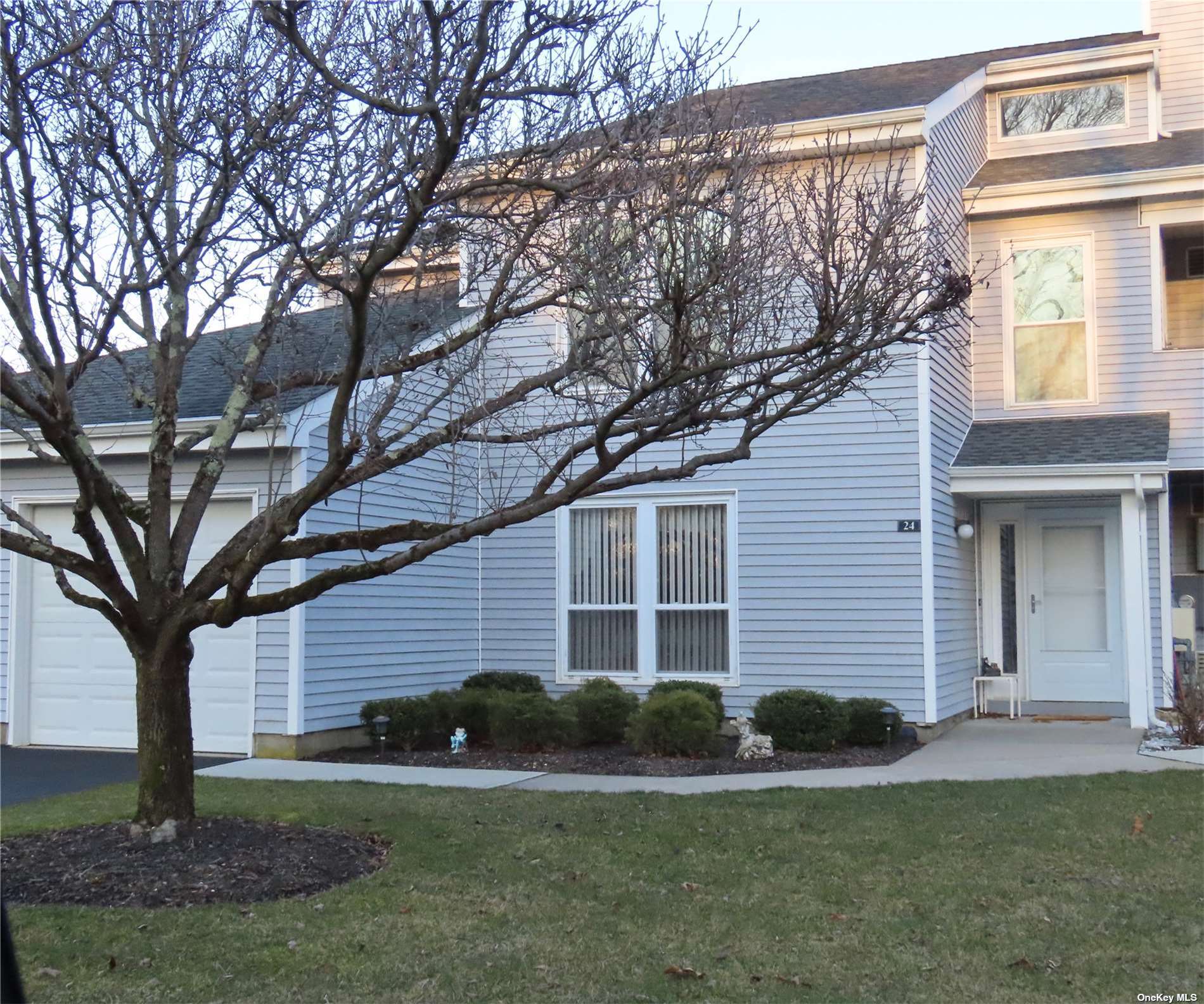 #1 photo, 24 Lakeview Drive, 東長島 Manorville , NY 11949