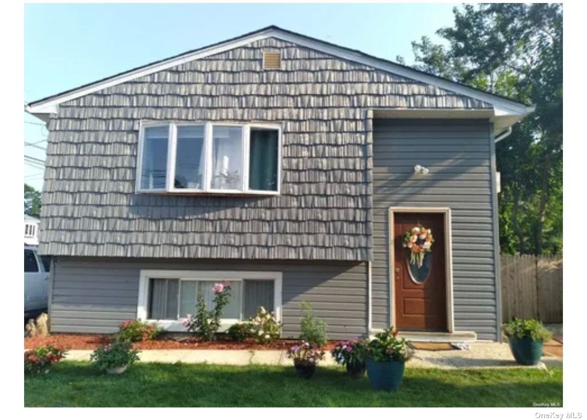 #1 photo, 28 Jamaica Avenue, 東長島 Wyandanch , NY 11798