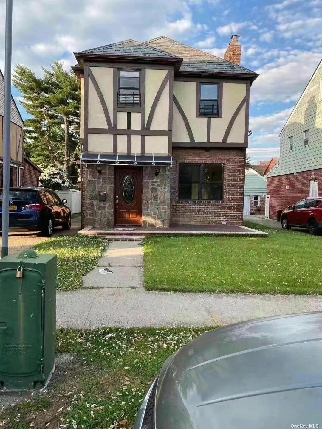 #1 photo, 89-85 221st Street, 皇后区 Queens Village , NY 11427