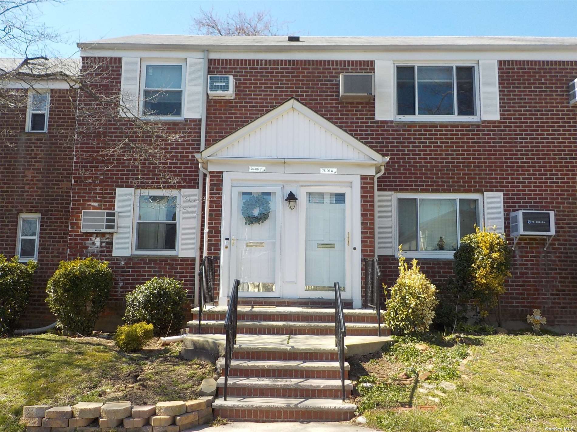 #1 photo, 76-06 249th Street, 皇后區 Bellerose , NY 11426