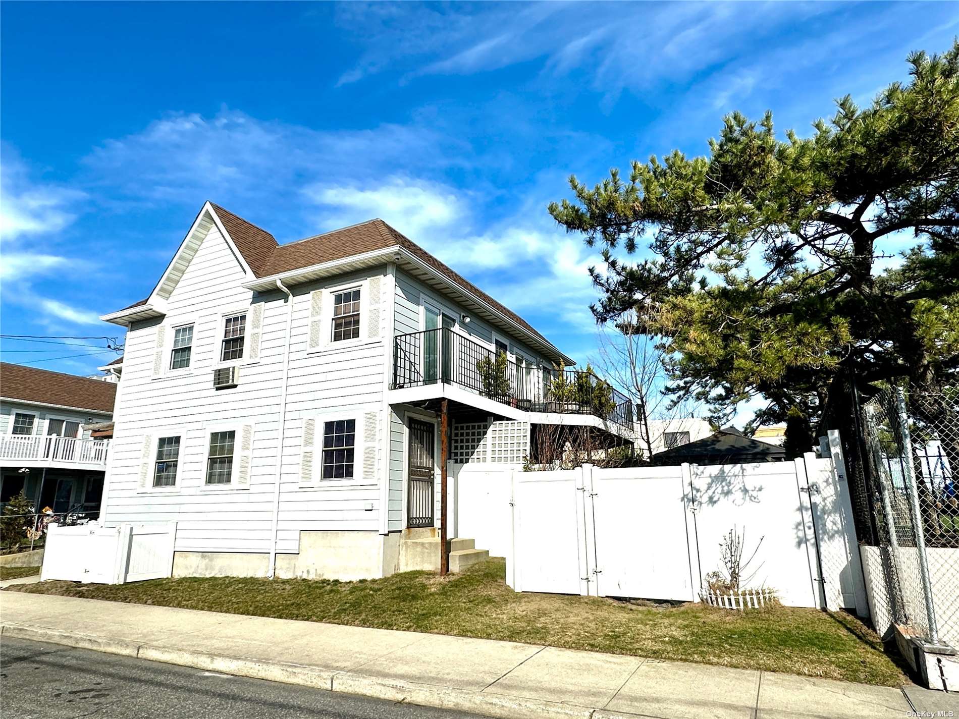#1 photo, 118 Beach 60 St, 皇后区 Arverne , NY 11692