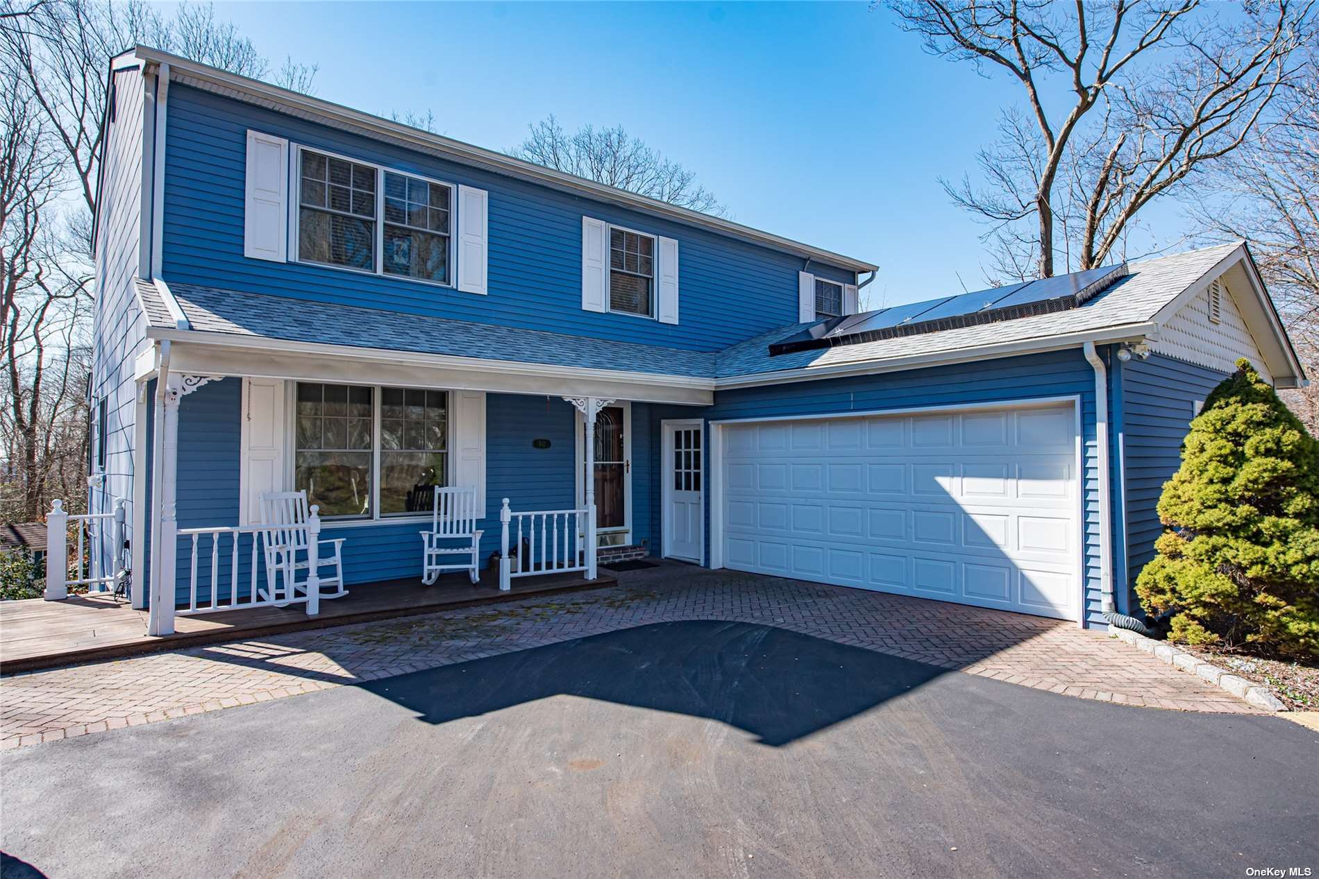 #1 photo, 702 Brewster Drive, 東長島 Port Jefferson , NY 11777